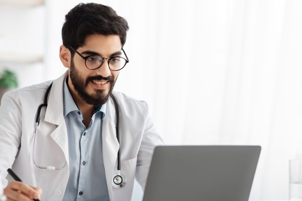 Como atrair pacientes para o consultório? Dicas de marketing médico